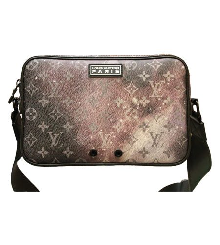 LOUIS VUITTON M44165