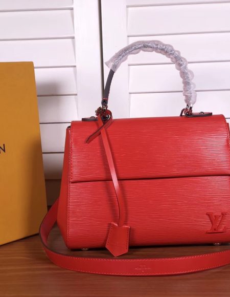 LOUIS VUITTON Cluny BB