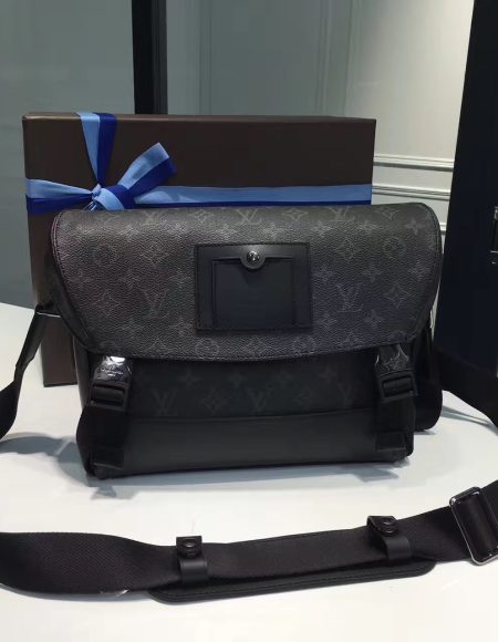 Louis Vuitton Messenger Voyager