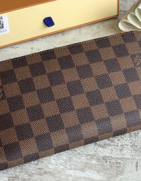 LOUIS VUITTON ZIPPY ORGANIZER