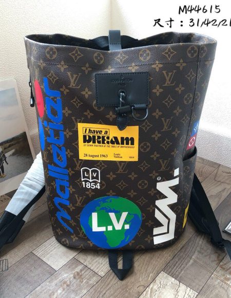 Louis Vuitton CHALK BAG