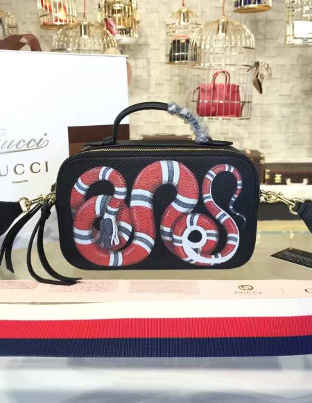 Gucci shoulder bag