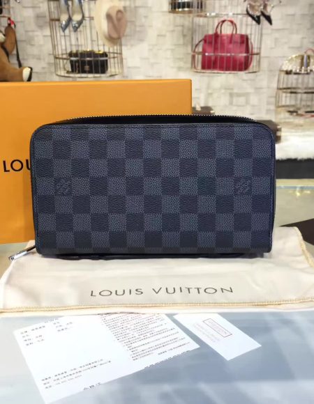 Louis Vuitton ZIPPY