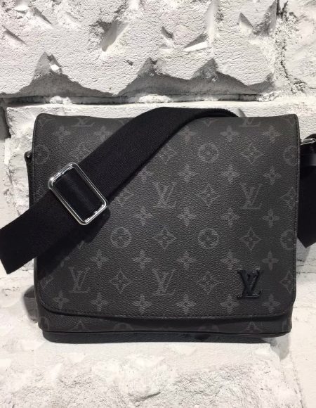Louis Vuitton Messenger Bag