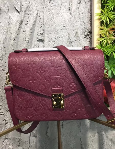 Louis Vuitton POCHETTE METIS