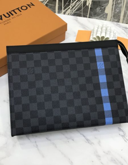 Louis Vuitton Pochette Voyage Clutch