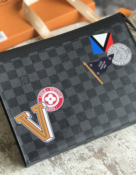 Louis Vuitton Pochette Voyage Clutch