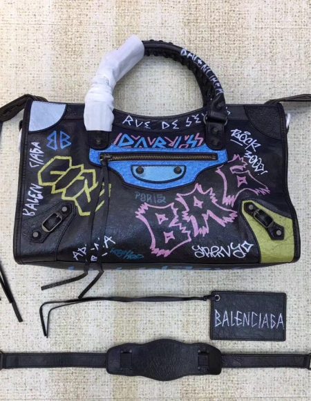 BALENCIAGA GRAFFITI CLASSIC CITY