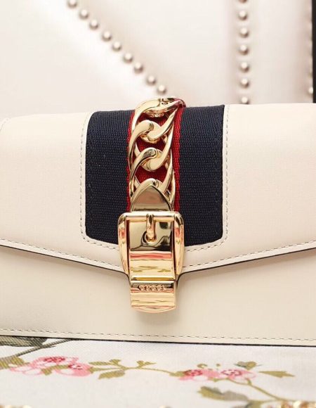 Gucci Sylvie Leather Mini Chain Bag