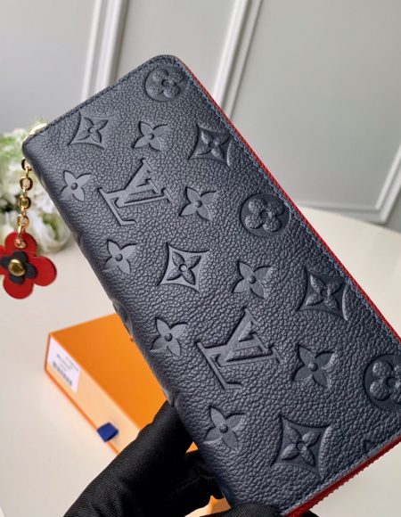 LOUIS VUITTON CLÉMENCE WALLET