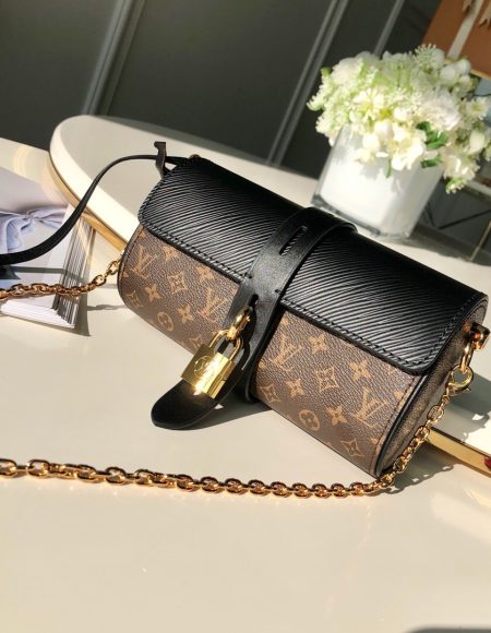 LOUIS VUITTON Glasses Case Bag