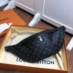 Louis Vuitton DISCOVERY