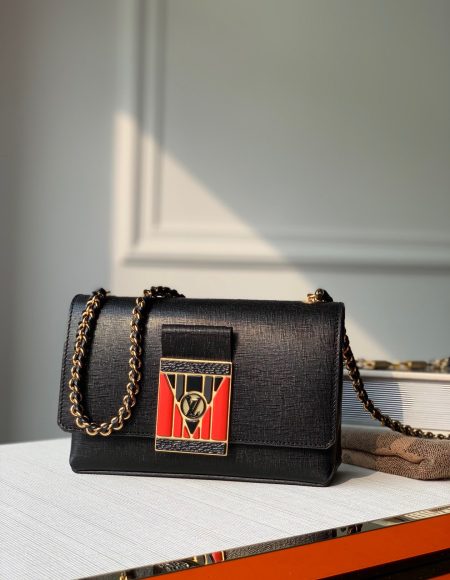 LOUIS VUITTON POCHETTE