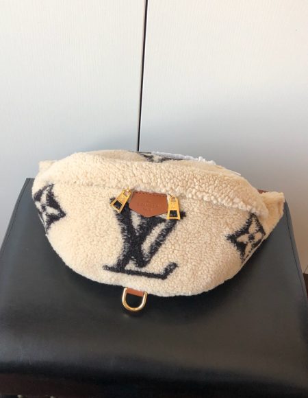 Louis Vuitton pocket