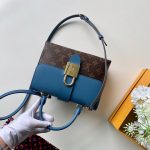 LOUIS VUITTON shoulder bag