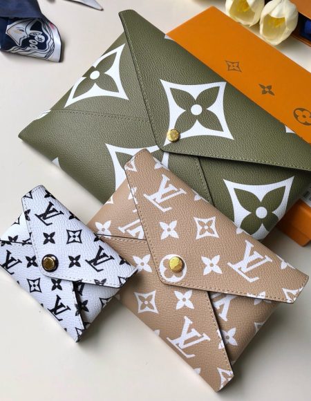 LOUIS VUITTON POCHETTE KIRIGAMI