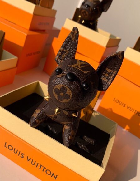 LOUIS VUITTON Keychain