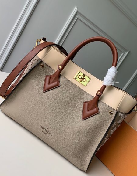 Louis Vuitton CYMKA ON MY SIDE