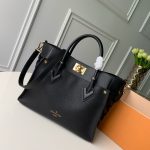 Louis Vuitton CYMKA ON MY SIDE