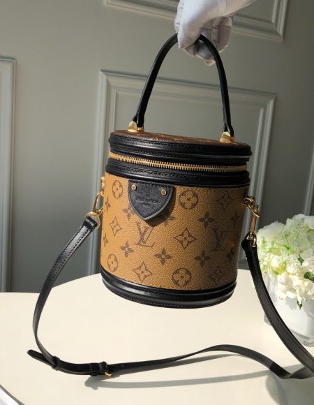 LOUIS VUITTON Cannes Bag
