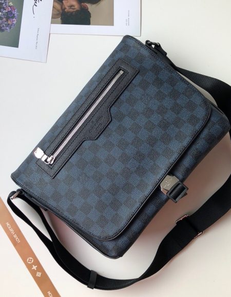 Louis Vuitton MATCHPOINT