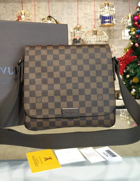 LOUIS VUITTON DISTRICT PM