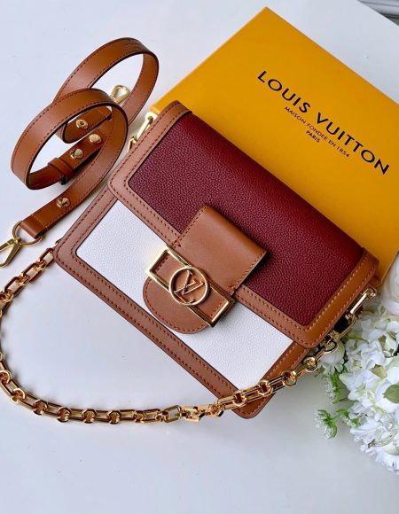 LOUIS VUITTON Metis Bag