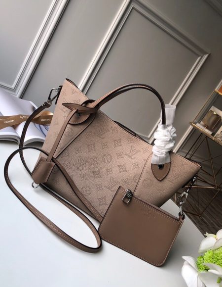 LOUIS VUITTON HINA