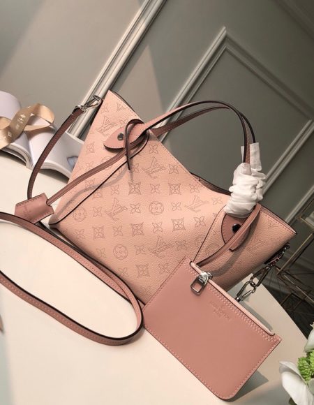 LOUIS VUITTON HINA
