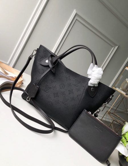 LOUIS VUITTON HINA