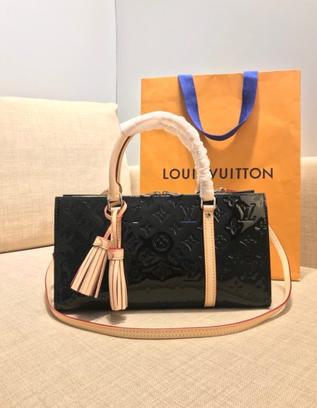 Louis Vuitton NEO TRIANGL
