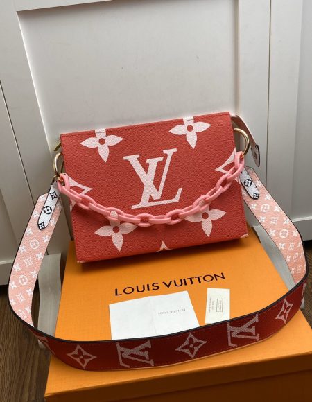 Louis Vuitton MONOGRAM