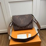 Louis Vuitton MONOGRAM