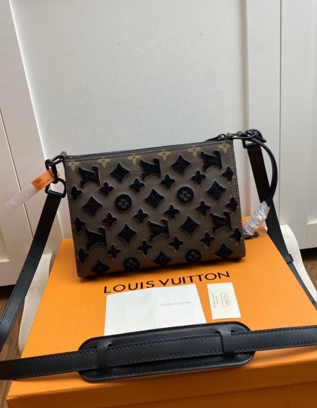 Louis Vuitton MONOGRAM