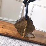 Louis Vuitton SQUARE