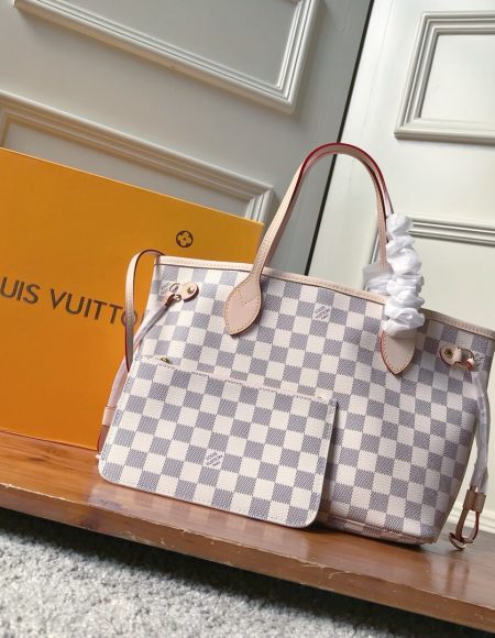 Louis Vuitton Neverfull PM