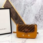 Gucci Shoulder Bags