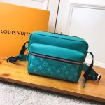 Louis Vuitton MOUDTDOOR