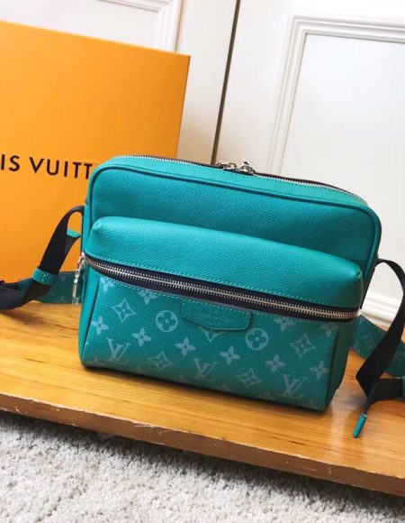 Louis Vuitton MOUDTDOOR