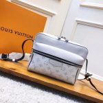 Louis Vuitton MOUDTDOOR