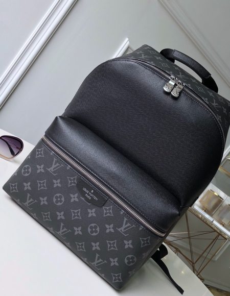 Louis Vuitton Discovery