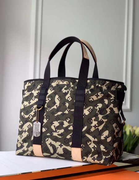 Louis Vuitton Tote