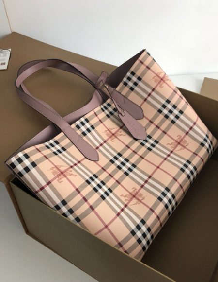 Burberry Shopping bag