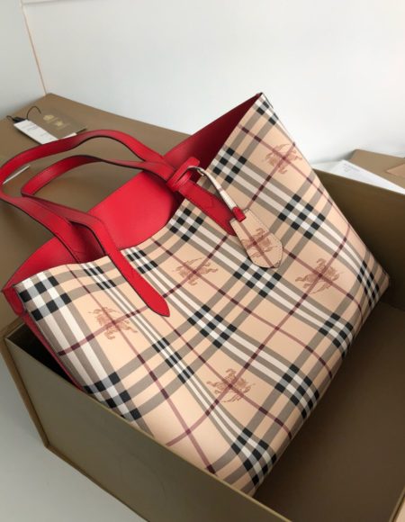 Burberry Shopping bag