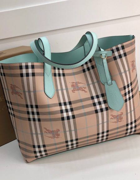 Burberry Shopping bag