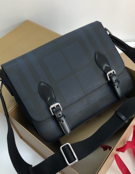 Burberry Messenger bag