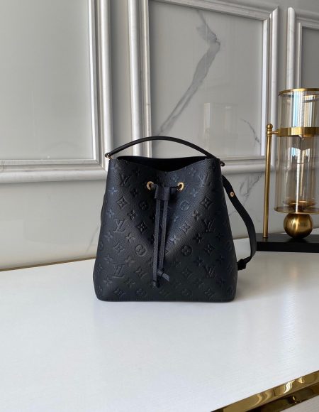 Louis Vuitton NEONOE