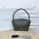 BOTTEGA VENETA Handbag