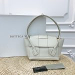 BOTTEGA VENETA Handbag