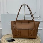 BOTTEGA VENETA Handbag